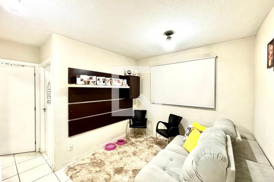 Apartamento à venda com 2 quartos, 40m² em São Pedro, Osasco
