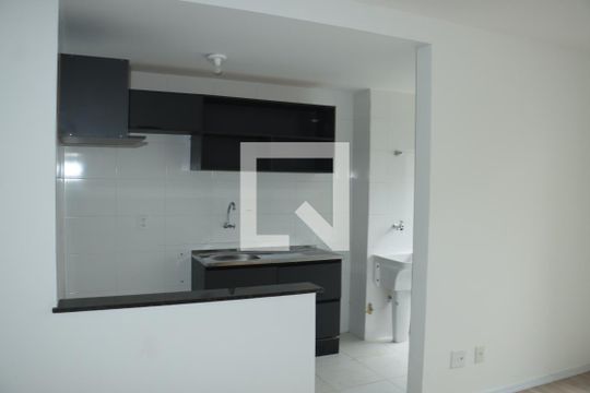 Apartamento para alugar com 2 quartos, 48m² em Jardim Isis, Cotia