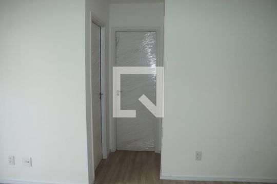 Apartamento para alugar com 2 quartos, 48m² em Jardim Isis, Cotia