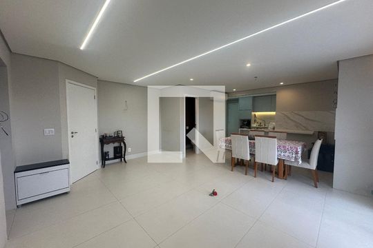 Sala de apartamento para alugar com 3 quartos, 109m² em Centro Comercial Jubran, Barueri