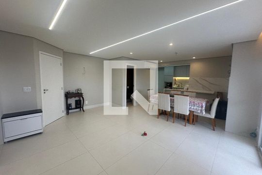 Sala de apartamento para alugar com 3 quartos, 109m² em Centro Comercial Jubran, Barueri