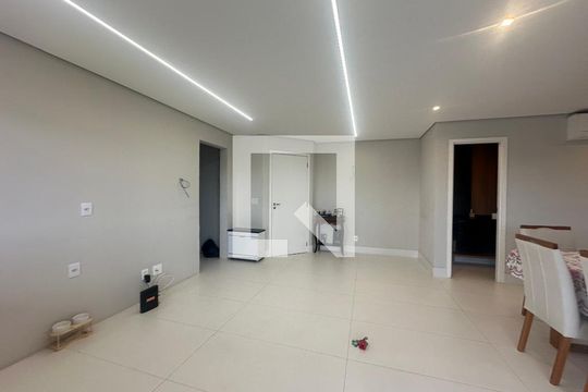 Sala de apartamento para alugar com 3 quartos, 109m² em Centro Comercial Jubran, Barueri