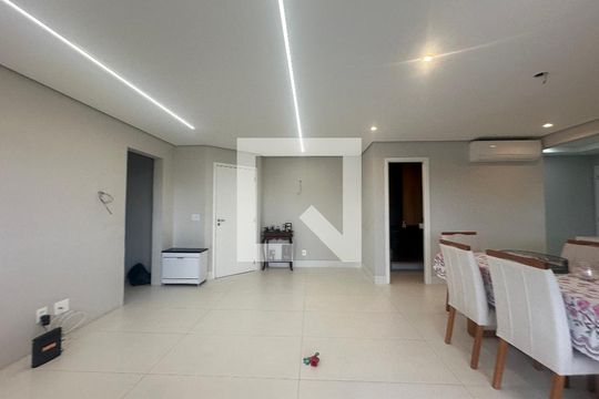 Sala de apartamento para alugar com 3 quartos, 109m² em Centro Comercial Jubran, Barueri