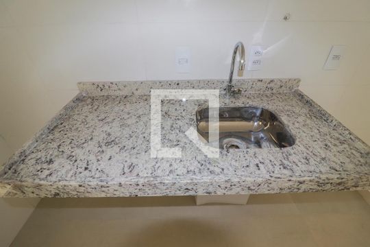 Sala/Cozinha/Área de Serviço de apartamento à venda com 2 quartos, 59m² em Vila Bandeirantes, São Paulo