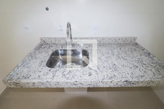Sala/Cozinha/Área de Serviço de apartamento à venda com 2 quartos, 59m² em Vila Bandeirantes, São Paulo