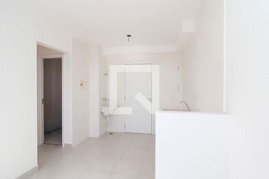 Sala/Cozinha de apartamento à venda com 2 quartos, 33m² em Fazenda Aricanduva, São Paulo