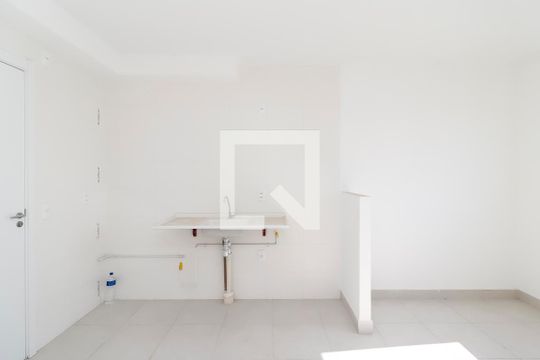Sala/Cozinha de apartamento à venda com 2 quartos, 33m² em Fazenda Aricanduva, São Paulo