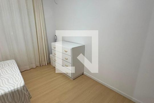 Quarto 2 de casa para alugar com 2 quartos, 100m² em Coqueiros, Florianópolis