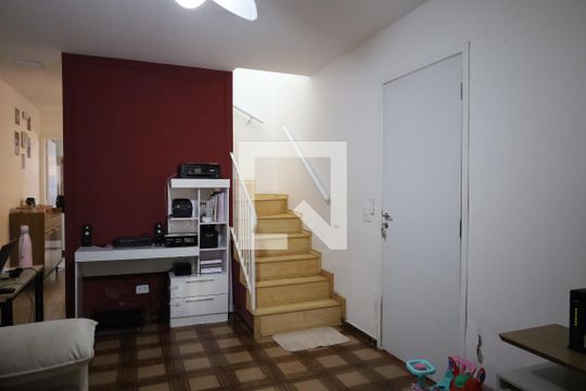 Sala de casa à venda com 3 quartos, 120m² em Cupecê, São Paulo