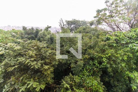 Vista da Sala de apartamento para alugar com 2 quartos, 60m² em Jardim Fanganiello, Ferraz de Vasconcelos