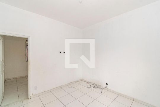 Sala de apartamento para alugar com 1 quarto, 50m² em Brás de Pina, Rio de Janeiro