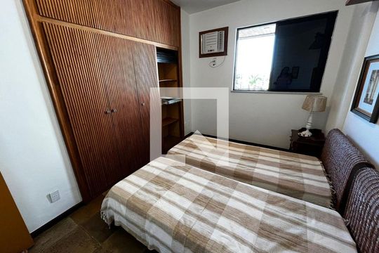 Suíte 1 de apartamento para alugar com 3 quartos, 185m² em Ogiva, Cabo Frio