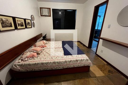 Suíte 1 de apartamento para alugar com 3 quartos, 185m² em Ogiva, Cabo Frio