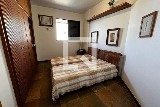 Suíte 1 de apartamento para alugar com 3 quartos, 185m² em Ogiva, Cabo Frio