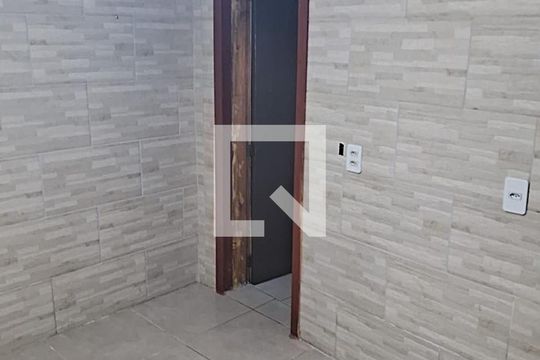 Quarto de casa para alugar com 1 quarto, 65m² em Vila Assunção, Porto Alegre