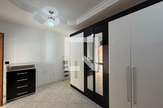 Quarto 2 de casa à venda com 3 quartos, 200m² em Parque Cidade Jardim II, Jundiaí
