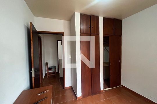 Quarto 1 de casa para alugar com 2 quartos, 227m² em Barra Funda, São Paulo