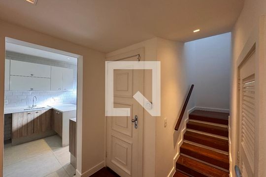Casa de Condomínio para alugar com 3 quartos, 350m² em Barra da Tijuca, Rio de Janeiro