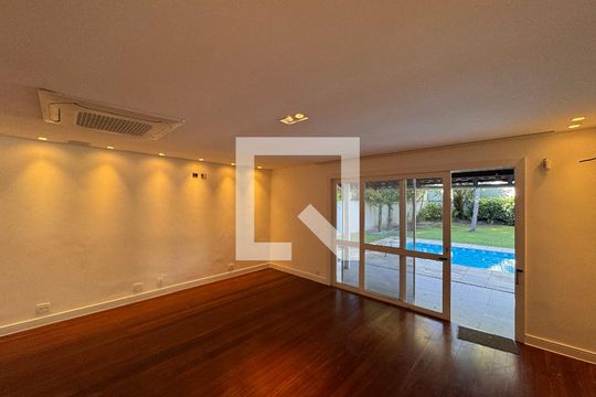 Casa de Condomínio para alugar com 3 quartos, 350m² em Barra da Tijuca, Rio de Janeiro