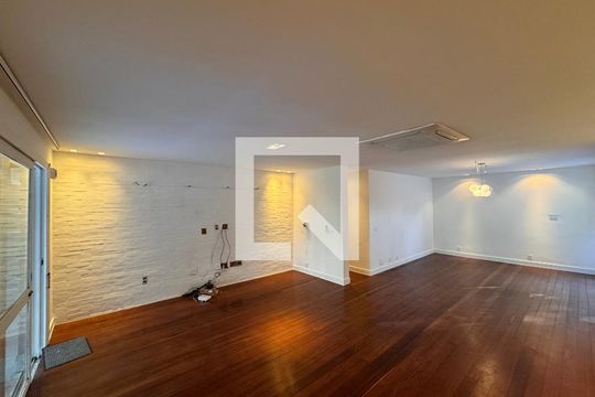 Casa de Condomínio para alugar com 3 quartos, 350m² em Barra da Tijuca, Rio de Janeiro