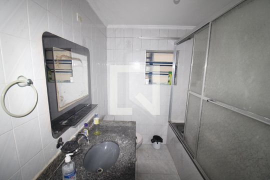 Banheiro de casa para alugar com 2 quartos, 90m² em Jardim Peri, São Paulo