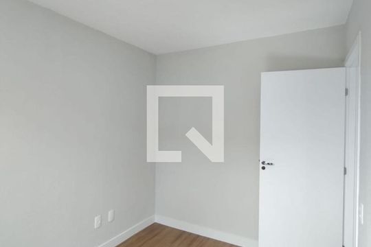 Quarto 2 de apartamento para alugar com 2 quartos, 49m² em Restinga, Porto Alegre