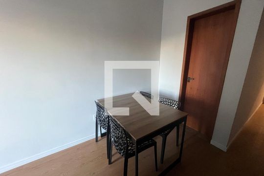 Sala/cozinha de kitnet/studio para alugar com 1 quarto, 29m² em Cascatinha, Juiz de Fora