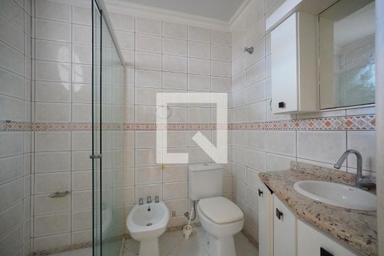 Banheiro de serviço de casa para alugar com 5 quartos, 350m² em Jardim Atlântico, Florianópolis