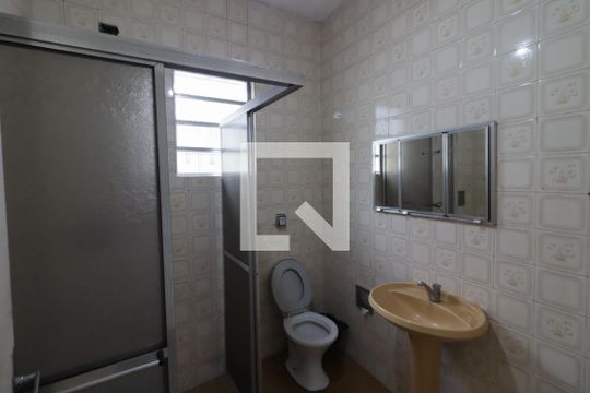 Banheiro de casa para alugar com 2 quartos, 80m² em Jardim Belaura, Osasco
