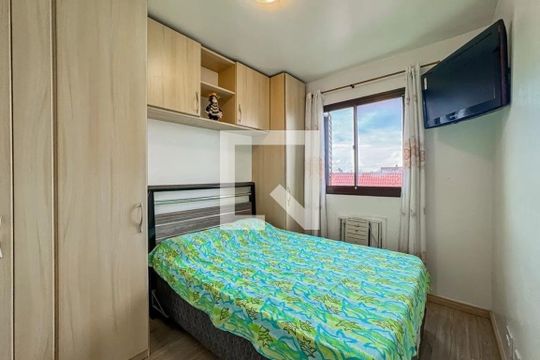 Quarto 1 de apartamento para alugar com 2 quartos, 49m² em Sarandi, Porto Alegre
