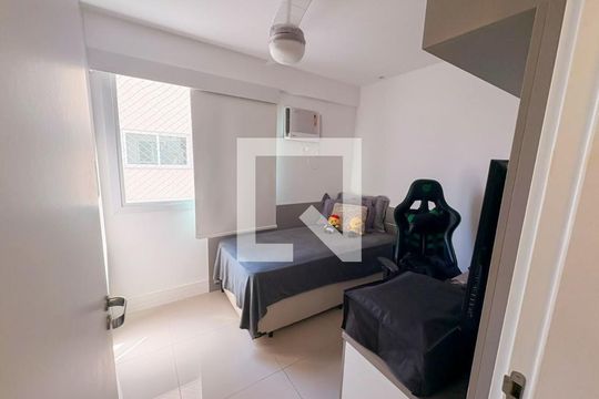 Apartamento à venda com 3 quartos, 84m² em Pendotiba, Niterói