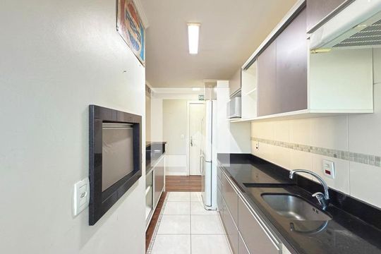 Cozinha de apartamento para alugar com 1 quarto, 74m² em Cristal, Porto Alegre