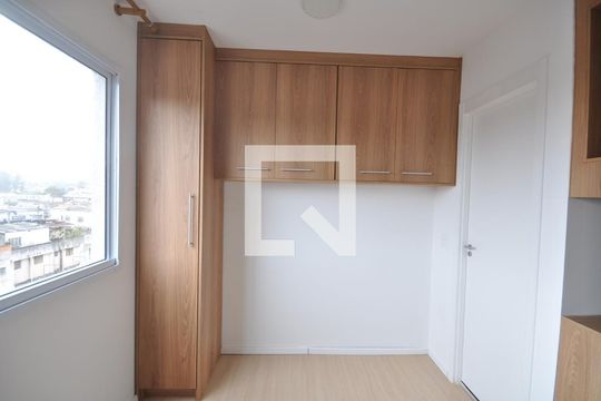 Sala/Quarto de apartamento à venda com 1 quarto, 17m² em Vila Nilo, São Paulo