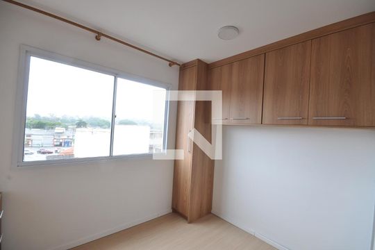 Sala/Quarto de apartamento à venda com 1 quarto, 17m² em Vila Nilo, São Paulo
