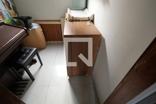 Casa de Condomínio à venda com 2 quartos, 48m² em Vila Valparaíso, Santo André