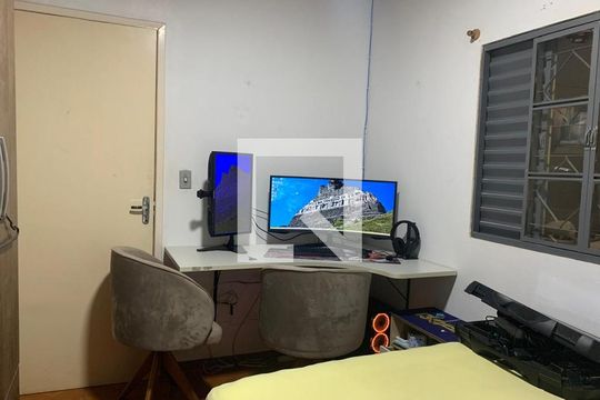 Quarto 2 de casa à venda com 2 quartos, 150m² em Feitoria, São Leopoldo