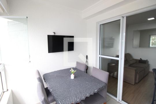 Sala / Cozinha - Varanda de apartamento à venda com 2 quartos, 45m² em Vila Carmosina, São Paulo
