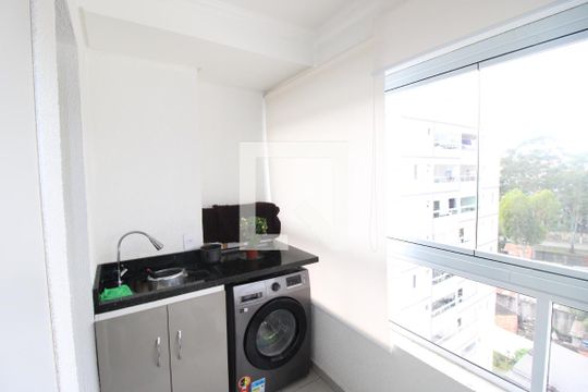 Sala / Cozinha - Varanda de apartamento à venda com 2 quartos, 45m² em Vila Carmosina, São Paulo