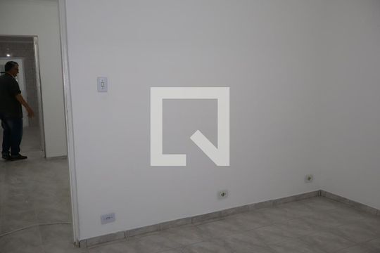Quarto 1 de casa para alugar com 2 quartos, 90m² em Jardim Sapopemba, São Paulo