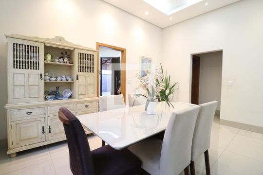 Sala de Jantar de casa para alugar com 4 quartos, 250m² em Santa Mônica, Uberlândia