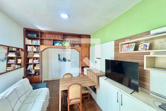 Apartamento à venda com 2 quartos, 74m² em Copacabana, Rio de Janeiro