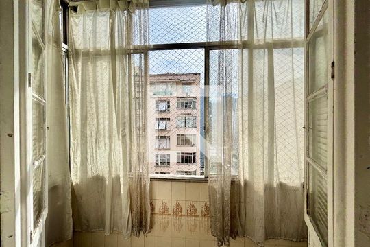 Apartamento à venda com 2 quartos, 74m² em Copacabana, Rio de Janeiro