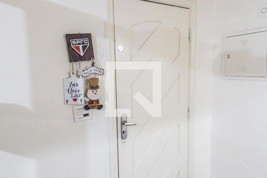 Hall de entrada de casa à venda com 4 quartos, 247m² em Parque Viana, Barueri