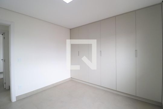 Quarto 2 de apartamento para alugar com 3 quartos, 101m² em Copacabana, Uberlândia