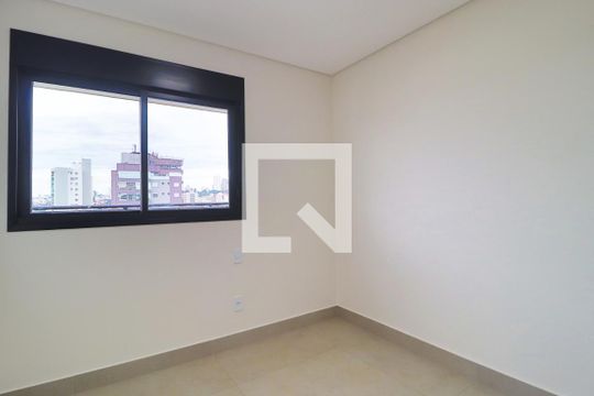 Quarto 1 de apartamento para alugar com 3 quartos, 101m² em Copacabana, Uberlândia