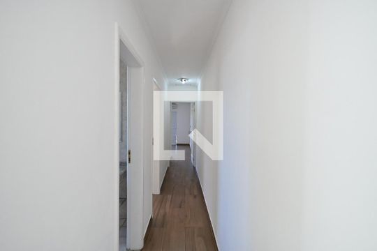 Corredor de casa à venda com 3 quartos, 230m² em Parque Monte Alegre, Taboão da Serra