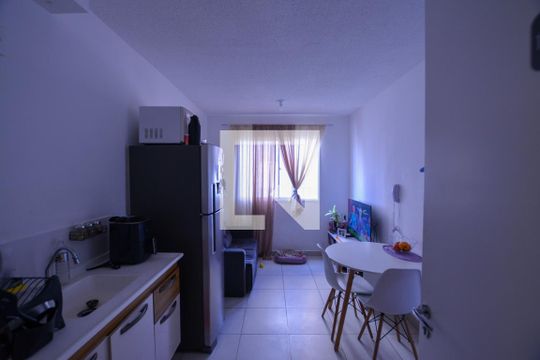 SALA / COZINHA de kitnet/studio para alugar com 2 quartos, 32m² em Jardim Celeste, São Paulo