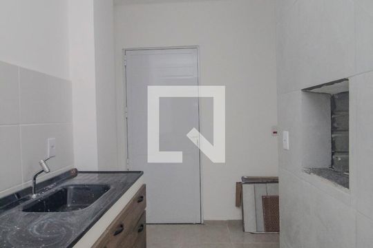 Sala/Cozinha/Churrasqueira de apartamento para alugar com 2 quartos, 50m² em Guarujá, Porto Alegre