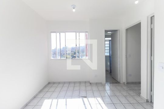 Apartamento para alugar com 2 quartos, 45m² em Conjunto Habitacional Santa Etelvina Ii, São Paulo