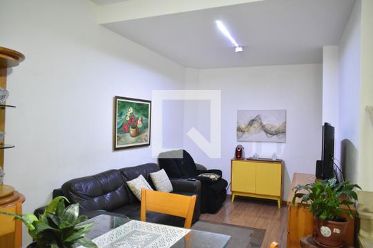 Sala de casa à venda com 2 quartos, 130m² em Parque Imperial, São Paulo